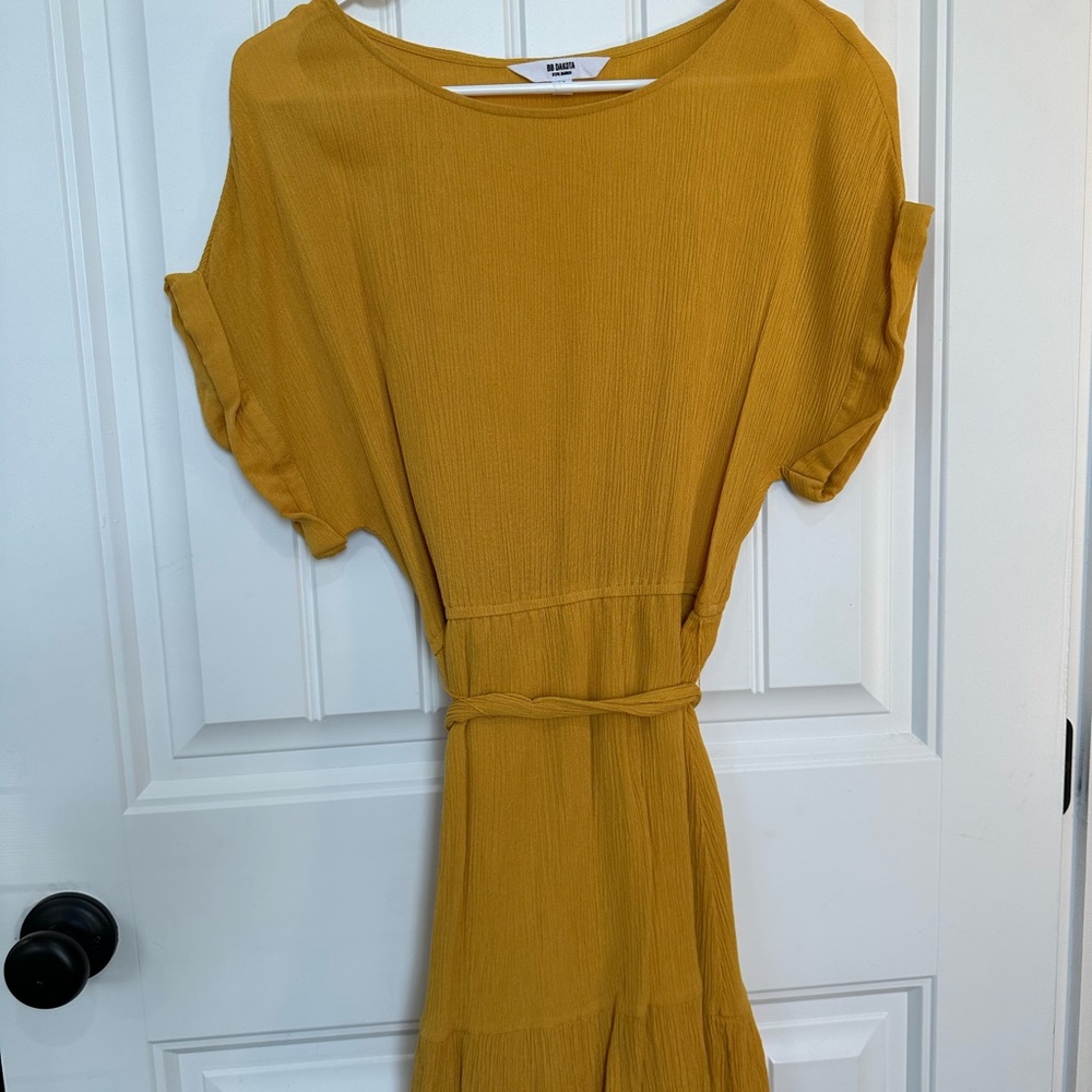 BB Dakota by Steve Madden Yellow Cold Shoulder Midi Sundress